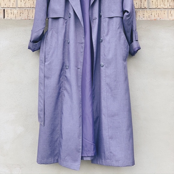 Vintage 90’s long trench coat with belt - Picture 6 of 6